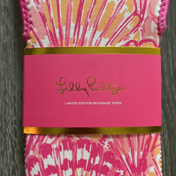 Beverage totes by Lilly Pulitzer - Picture 3 of 4